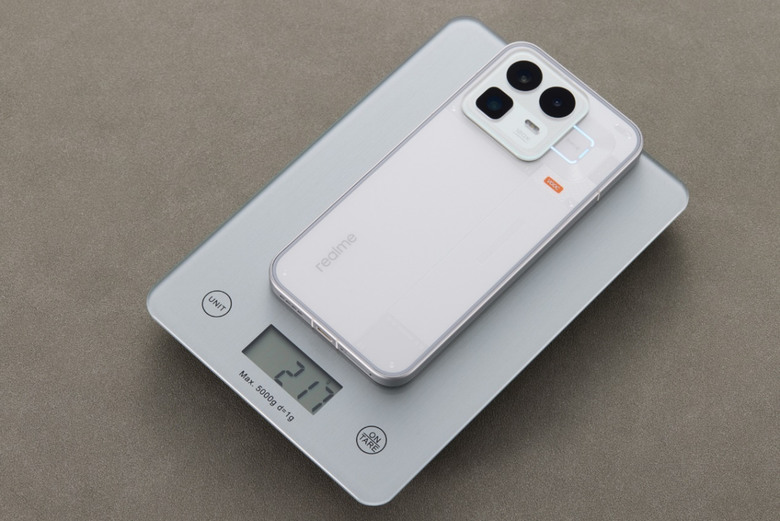 真我新機~Realme Neo8還蠻好看的