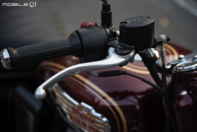 Royal Enfield Bullet 350試駕報告｜來自印度的超時空浪漫
