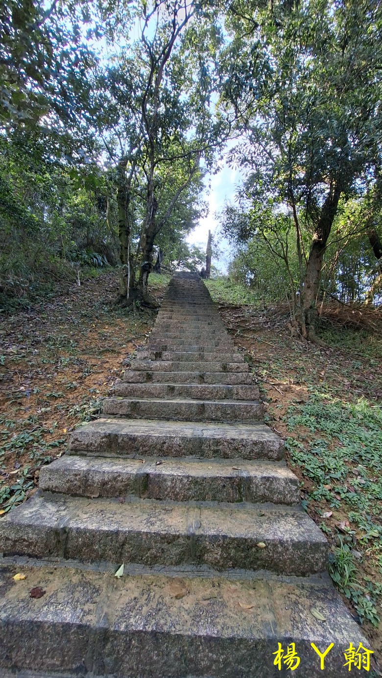 【郊山走走】拱北殿、三秀山、北港山，上山腳滑，下山狼狽