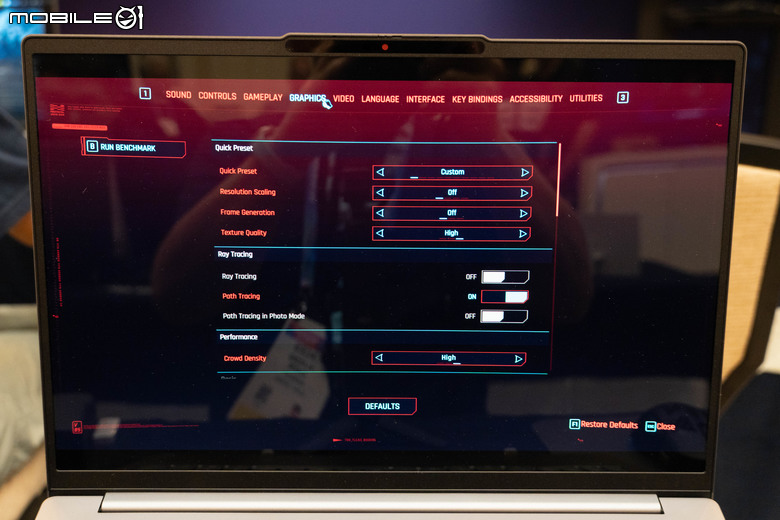 【CES2026】Intel Core Ultra Series 3 處理器遊戲效能快速測試 在輕薄筆電真的可以順跑 3A 遊戲大作！