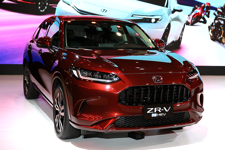 2026車展，規模雖小人潮不少，帥車雲集！