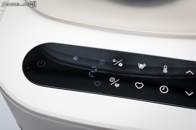 飛利浦 Philips HD7997手沖冷萃美式咖啡機試用體驗｜手沖咖啡技術加持、隨時來杯黃金比例香濃咖啡！