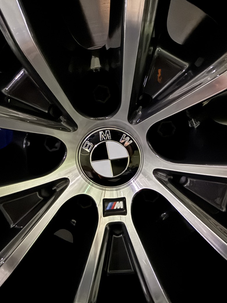 忍不住了~~X6交車囉!!