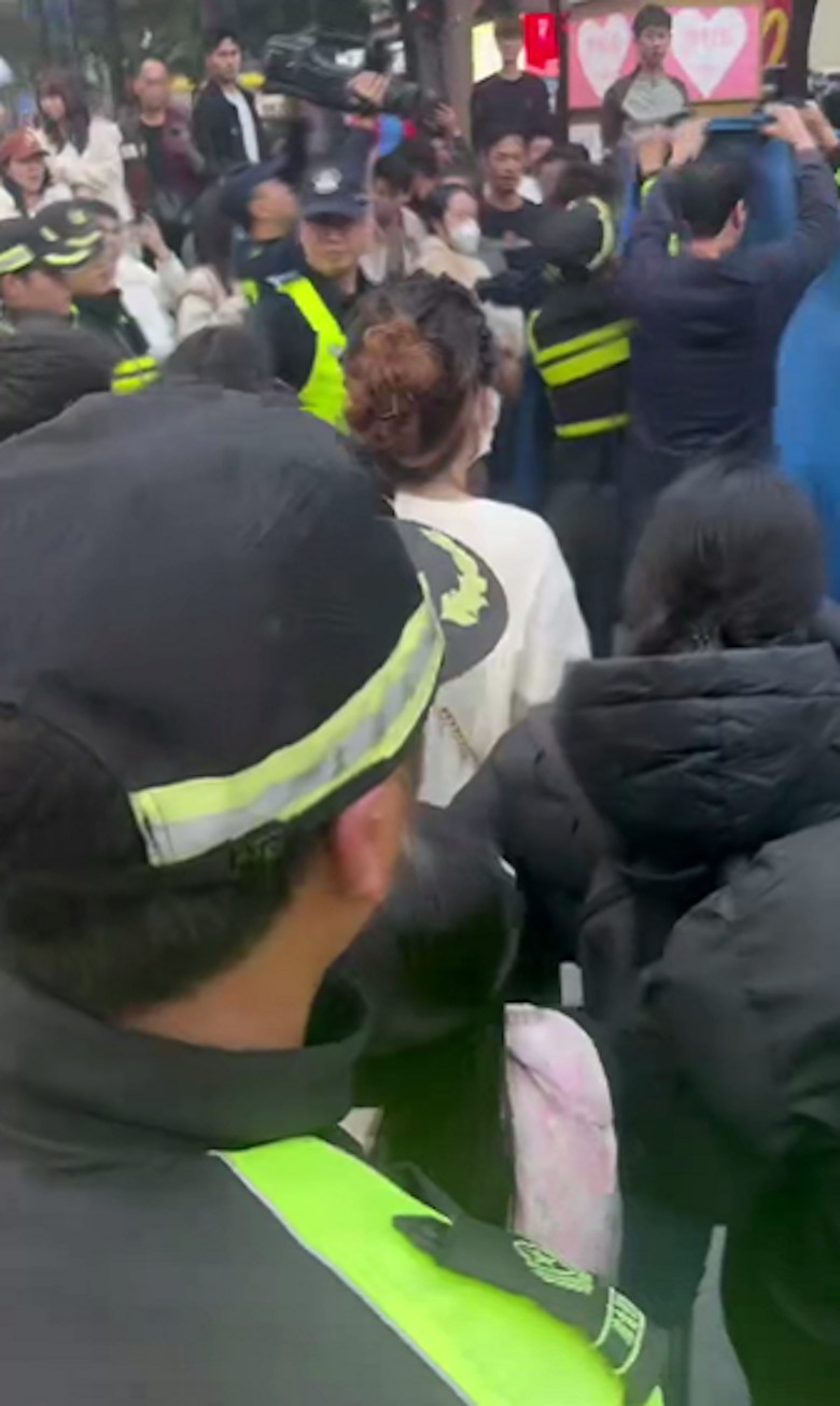 點我看大圖 深圳黃金交易平台「杰我睿」疑爆煲,百苦主圍水貝爆警民衝突
