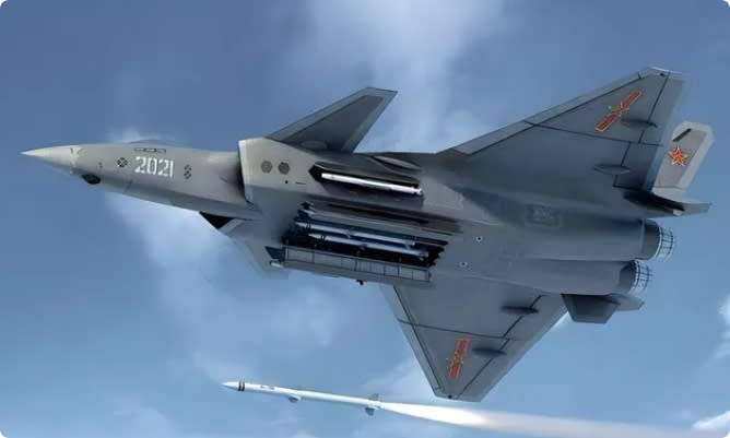 宮古海峽驚現“隱身幽靈”？F-15J撞上殲-20電子迷霧，全程抓瞎