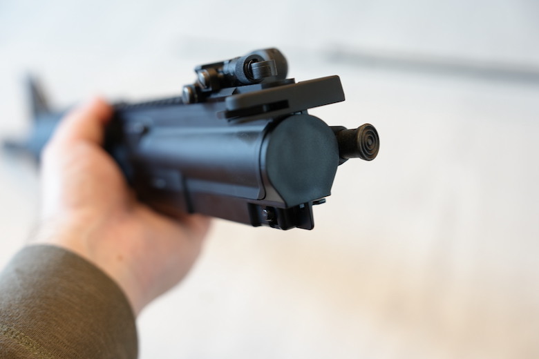 Tokyo Marui EVOLT M4A1 入手開箱! 挑戰 GBBR 的仿真尺寸,電槍科技的全新篇章