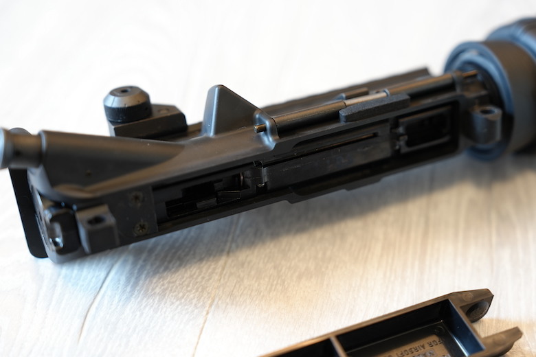 Tokyo Marui EVOLT M4A1 入手開箱! 挑戰 GBBR 的仿真尺寸,電槍科技的全新篇章