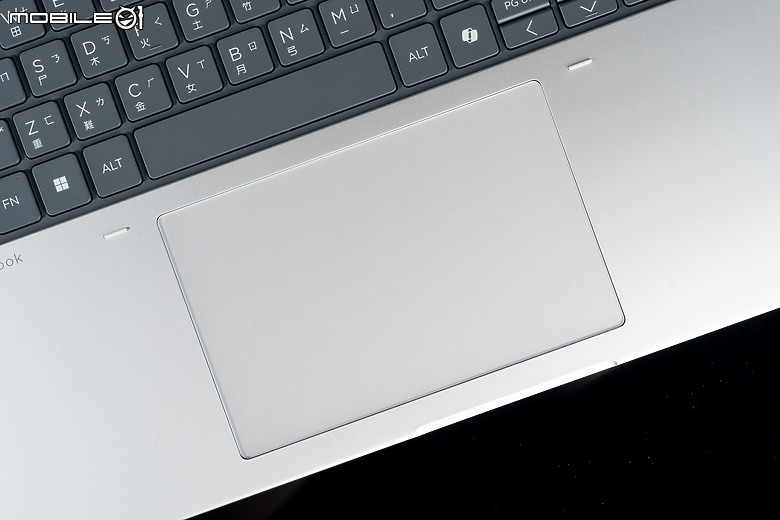 HP EliteBook 8 G1a 16 體驗｜為長時間工作而生的 AI 商務生產力工具！