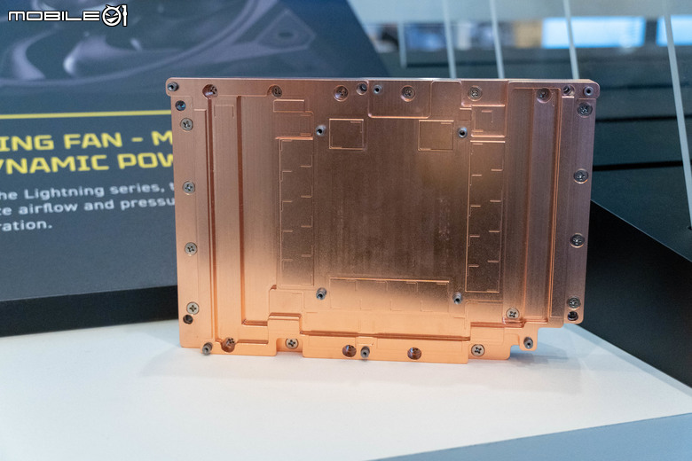 【CES2026】微星推出 GeForce RTX 5090 Lightning Z 頂級顯示卡 以最高 1000W 超頻功耗/雙 16 Pin 電源設定提供頂尖顯示效能