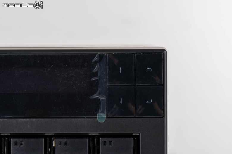 ASUSTOR LOCKERSTOR AS6706T v2 NAS 開箱體驗 以雙 5 GbE 網路配置提供實用儲存效能