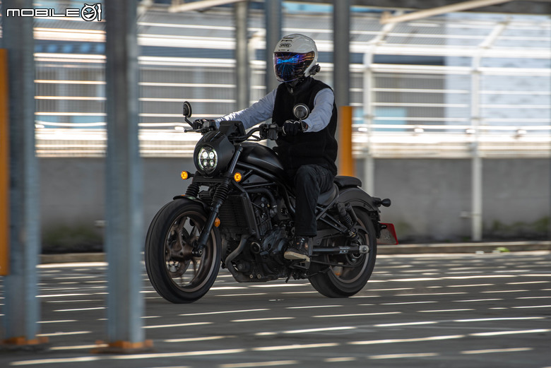 Honda Rebel 1100SE DCT試駕｜靜謐中的叛逆，暗黑系優雅紳士。