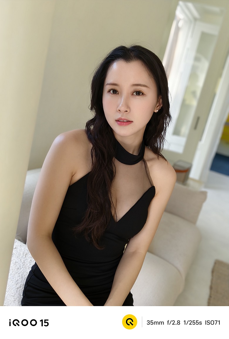 點我看大圖 iQOO 15 評測報告|全能電競旗艦、拍照出色更擁大電量!