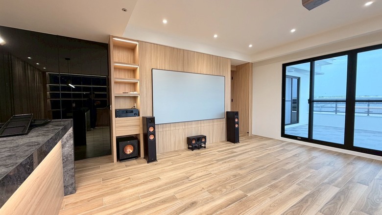 【案例分享】彰化古力奇 Klipsch 5.1聲道家庭劇院 + Onkyo RZ-30 + 中長焦投影機百吋大畫面