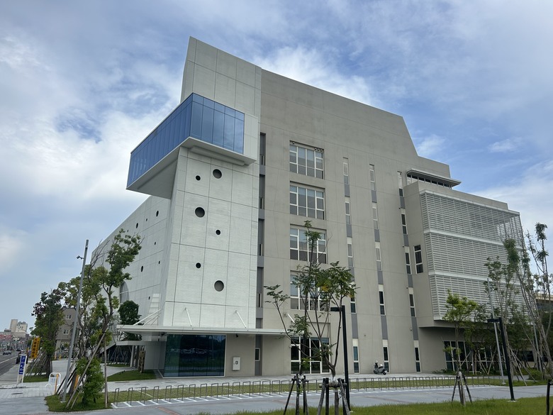 騎 遊 東 港 ( 全 台 首 座 王 船 文 化 館 )