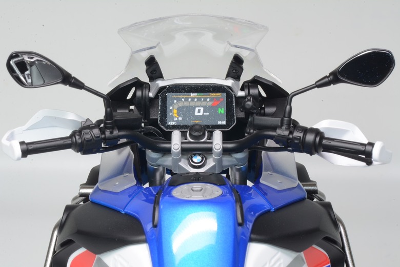 【模型製作】MENG 1/9 BMW R1250GS ADV