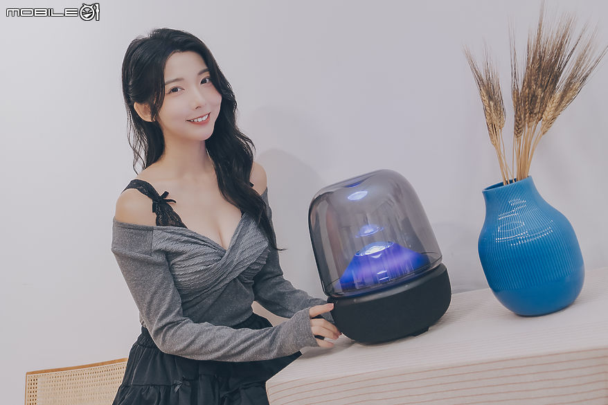 點我看大圖 harman/kardon AURA Studio 5|旋律與光影交織的完美協奏曲