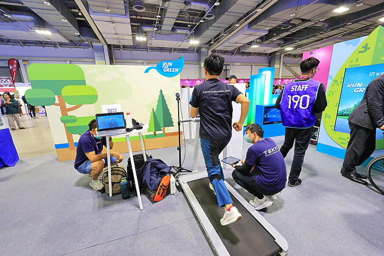 (映像運動)“2025臺北馬拉松 EP1” 跑友們齊聚一堂領取准考證，補充裝備準備迎接期末測驗at馬拉松運動博覽會 Marathon Expo in Taipei