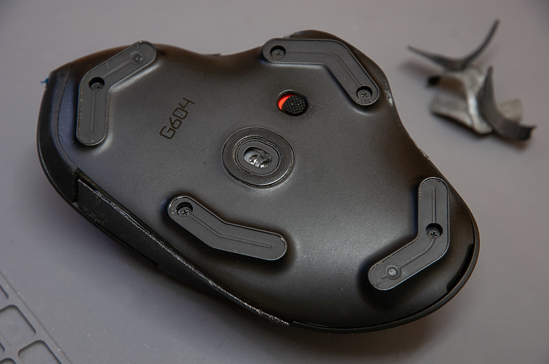 「Logitech G604 Lightspeed 小眾多工鼠」 - 再戰十年取暖文。
