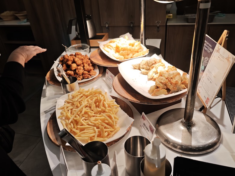 【小惡魔驫到成功】我們家的五天四夜年前日本行 Day3 輕井澤1130飯店 / 白絲瀑布 / 萌木之村 / 清里高原 / 西湖里根場合掌村