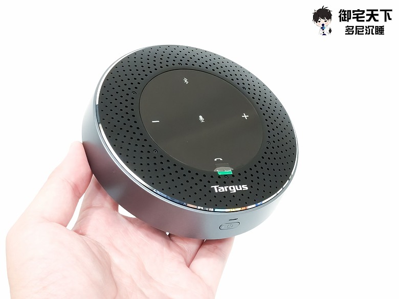 開箱｜Targus AEM105 會議專用藍牙收音揚聲器 - 專為會議而生，無線喇叭 + 無線麥克風於一體！