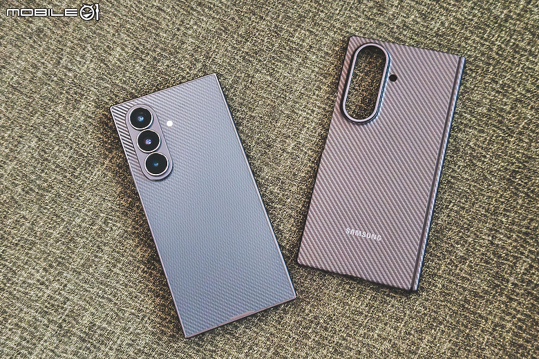 Samsung Galaxy Z TriFold 跑分及體驗｜玩轉口袋裡的 10 吋三摺巨幕！