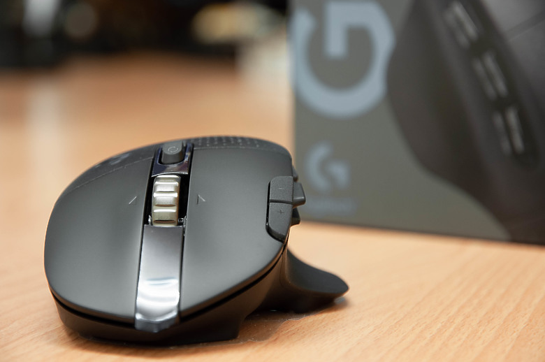 「Logitech G604 Lightspeed 小眾多工鼠」 - 再戰十年取暖文。