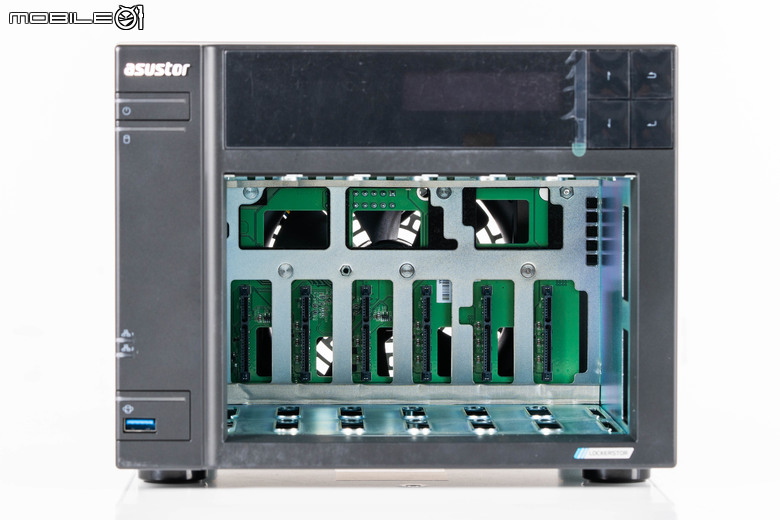 ASUSTOR LOCKERSTOR AS6706T v2 NAS 開箱體驗 以雙 5 GbE 網路配置提供實用儲存效能