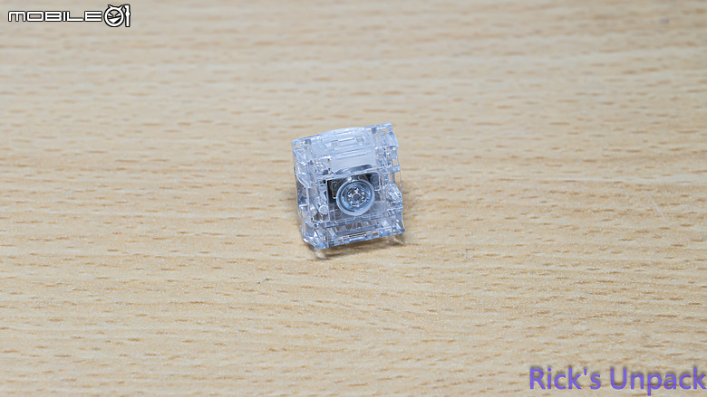點我看大圖 【開箱】傳奇K5磁軸續作 | CHERRY XTRFY K5 PRO TMR RGB ft. CHERRY HW2.2 WIRELESS