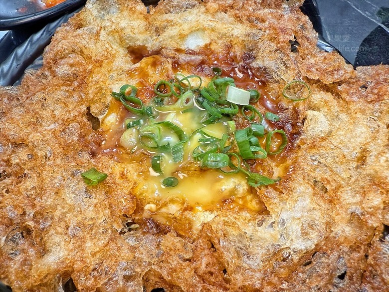 鵝肉火鍋,招牌鵝白湯清香鮮甜、Q嫩鵝肉片、六宮格鮮蔬盤,多樣招牌必點小菜、主食