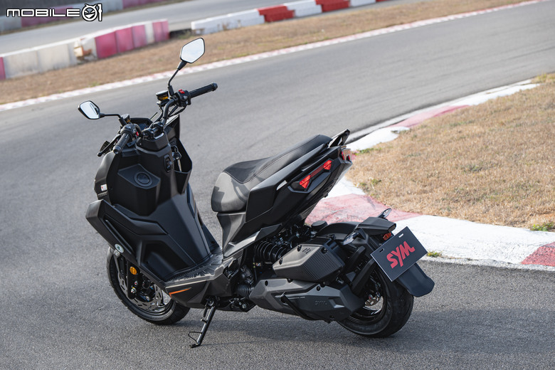 Bosch彎道ABS加持！SYM DRGBT二代電推龍全速域進化！