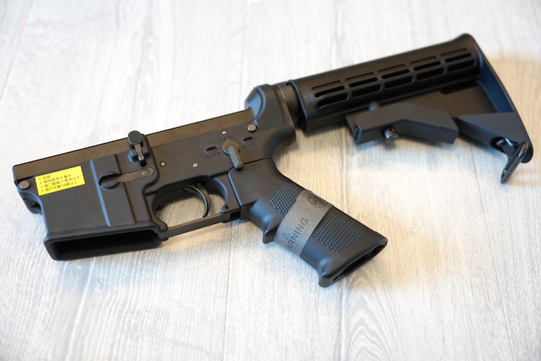 Tokyo Marui EVOLT M4A1 入手開箱! 挑戰 GBBR 的仿真尺寸,電槍科技的全新篇章
