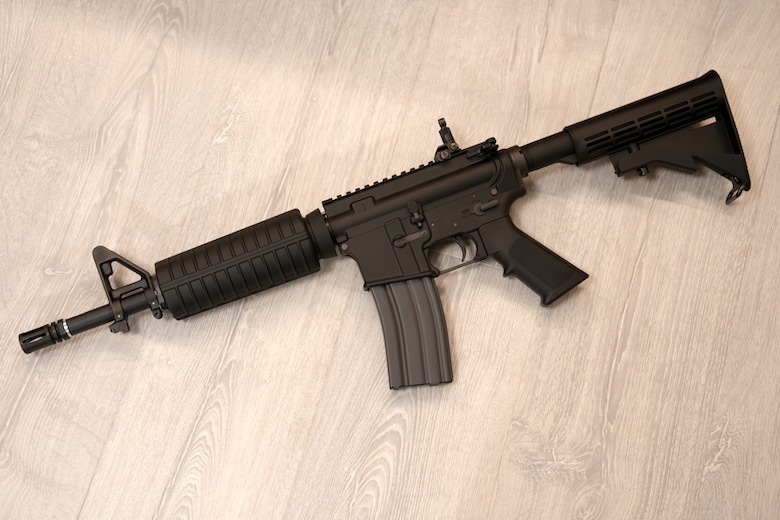 Tokyo Marui EVOLT M4A1 入手開箱! 挑戰 GBBR 的仿真尺寸,電槍科技的全新篇章