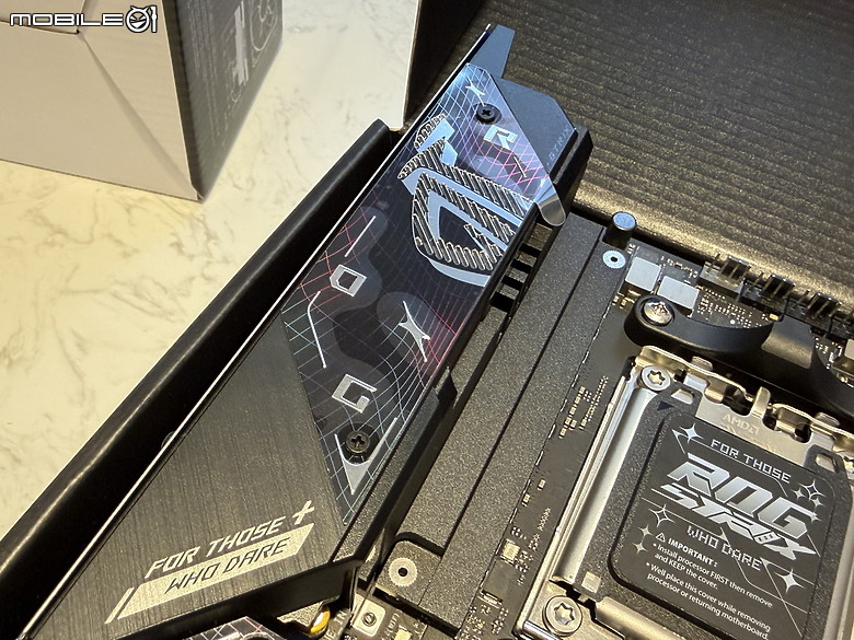戰未來信仰itx小鋼炮 ROG STRIX B850-I 升級開箱