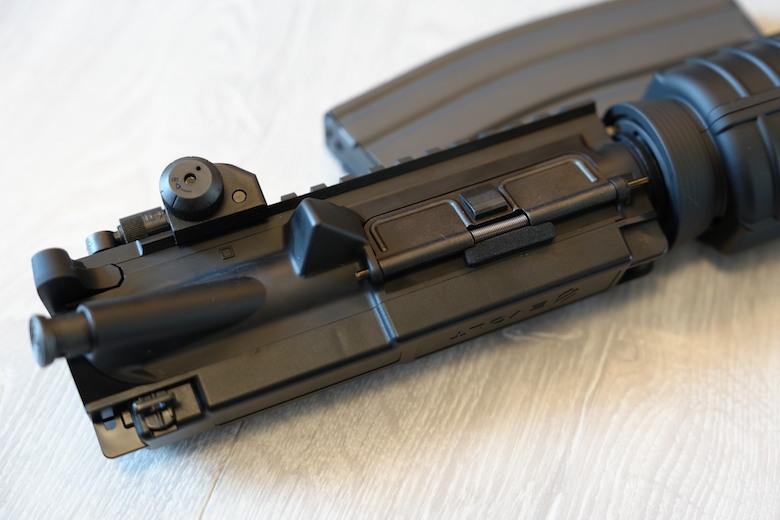 Tokyo Marui EVOLT M4A1 入手開箱! 挑戰 GBBR 的仿真尺寸,電槍科技的全新篇章
