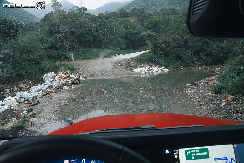 駕著Mercedes-AMG G 63前進宜蘭大白山礦場｜荒野之前，盡顯硬派本色！