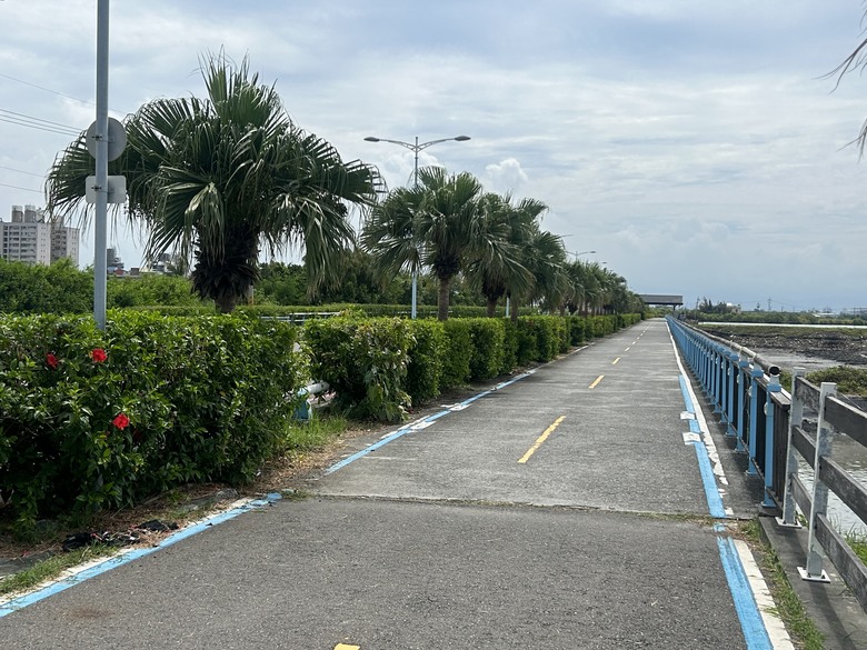 騎 遊 東 港 ( 大 鵬 灣 濕 地 公 園 )