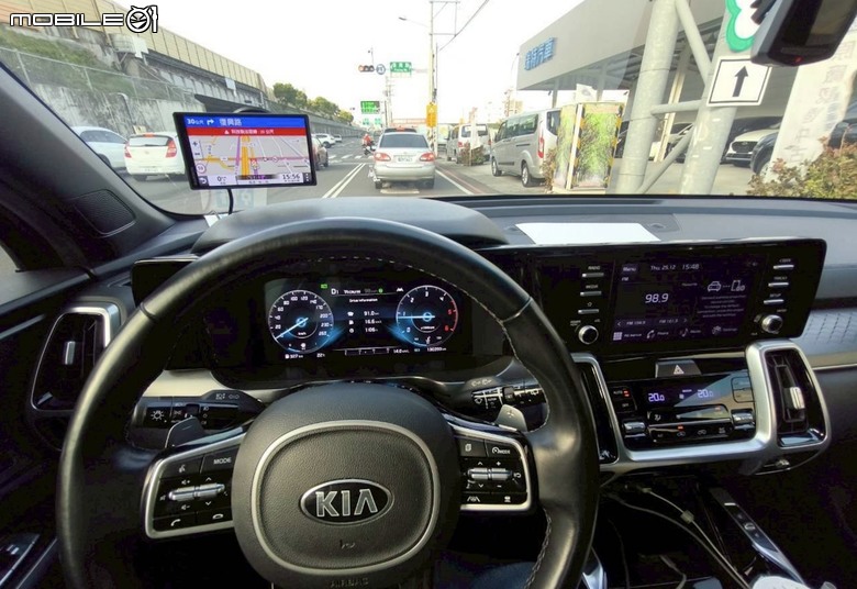 看過賓士也看過Toyota，最後還是買了第五台 Kia