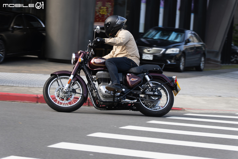 Royal Enfield Bullet 350試駕報告｜來自印度的超時空浪漫