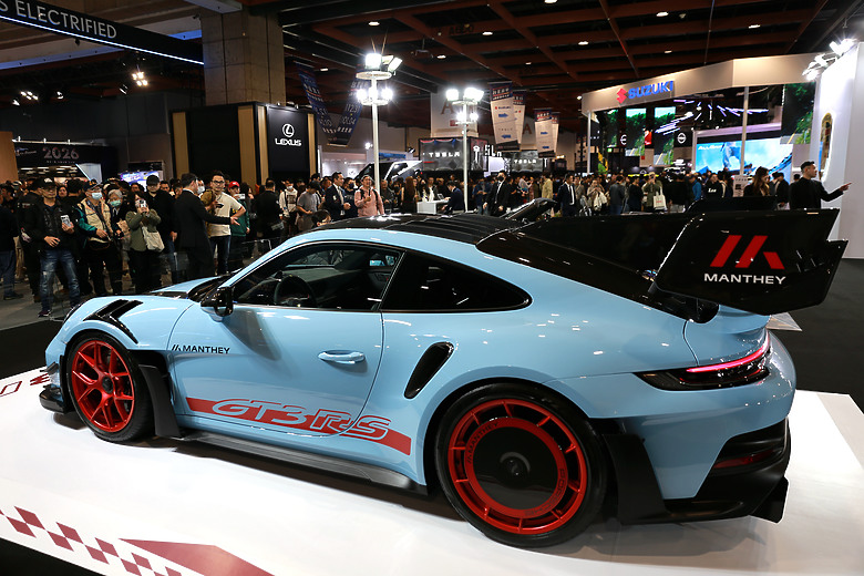 2026車展，規模雖小人潮不少，帥車雲集！