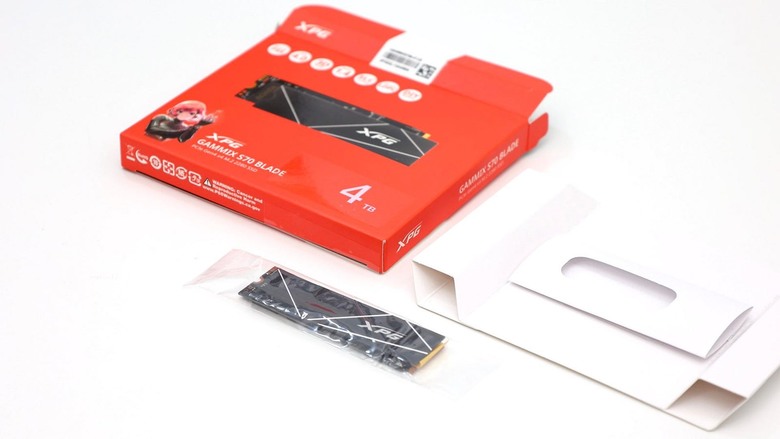 點我看大圖 4TB 大容量 TLC SSD 好選擇 ADATA XPG S70 Blade