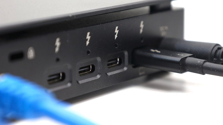 點我看大圖 OWC 經典設計下,從需求出發,內建三個網路的 Thunderbolt 5 Dual 10GbE Network Dock