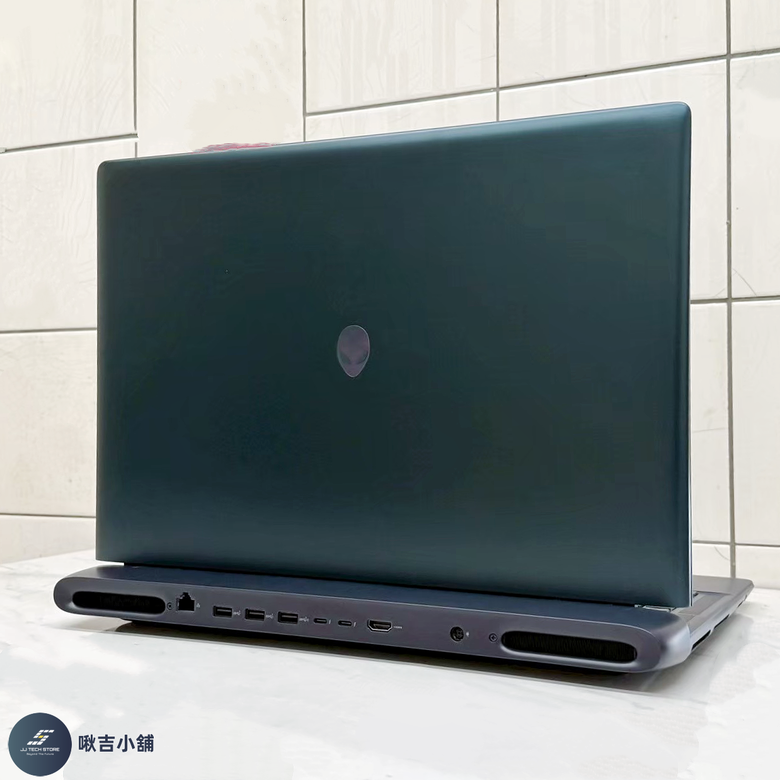 開箱&分享 Dell 戴爾 2025「Alienware Area 51」電競筆電 🖥️(全實拍及開箱影片)