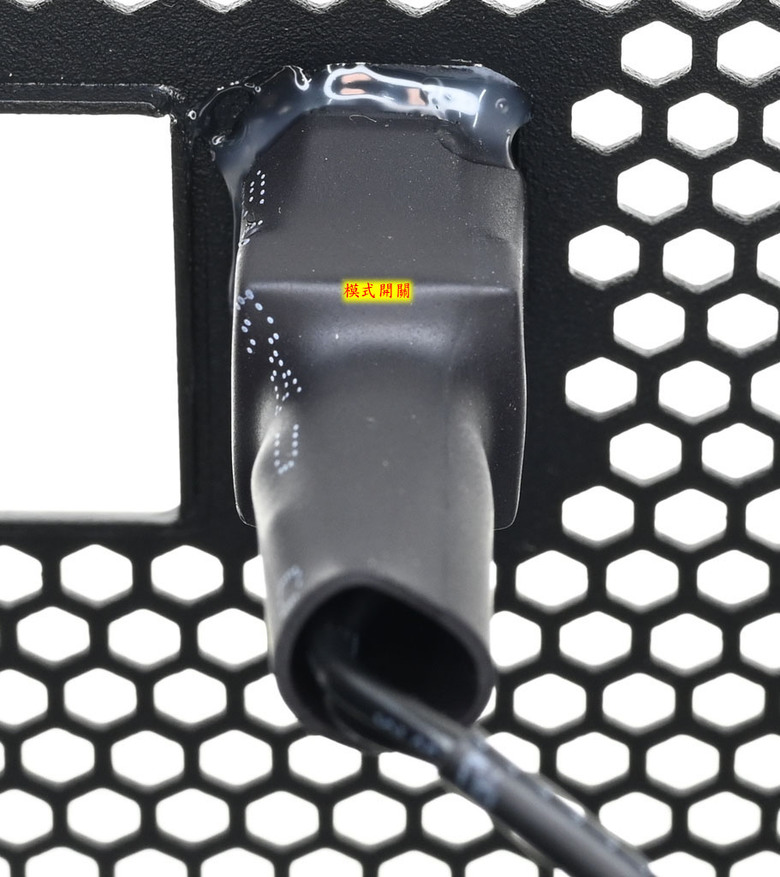 點我看大圖 InWin VE125 1250W ATX 3.1金牌全模組電源開箱