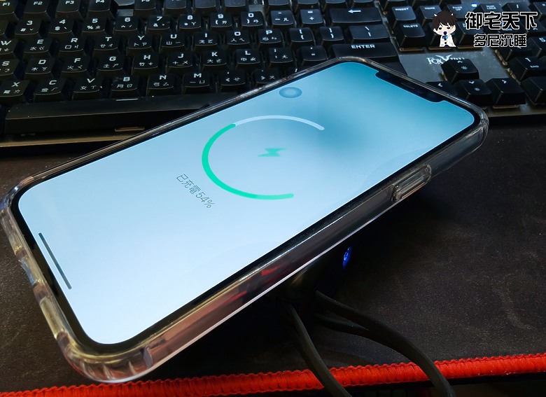 點我看大圖 開箱|CODOMO 超能充-30W 多功能 13 合 1 行動電源 - 配置 10,000mAh 電池容量,自帶插頭與線材之作!