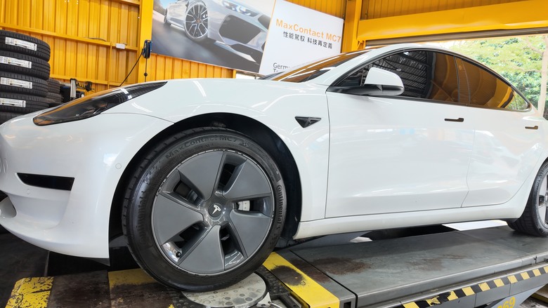 [開箱]Model 3換MC7
