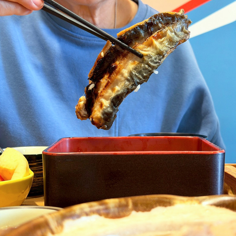 台南美食推薦｜宝鰻民權店｜鰻魚飯與日式定食心得｜也有暖心雞湯｜配菜用心