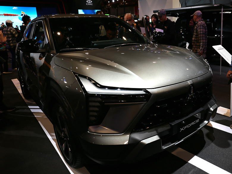 2026車展，規模雖小人潮不少，帥車雲集！