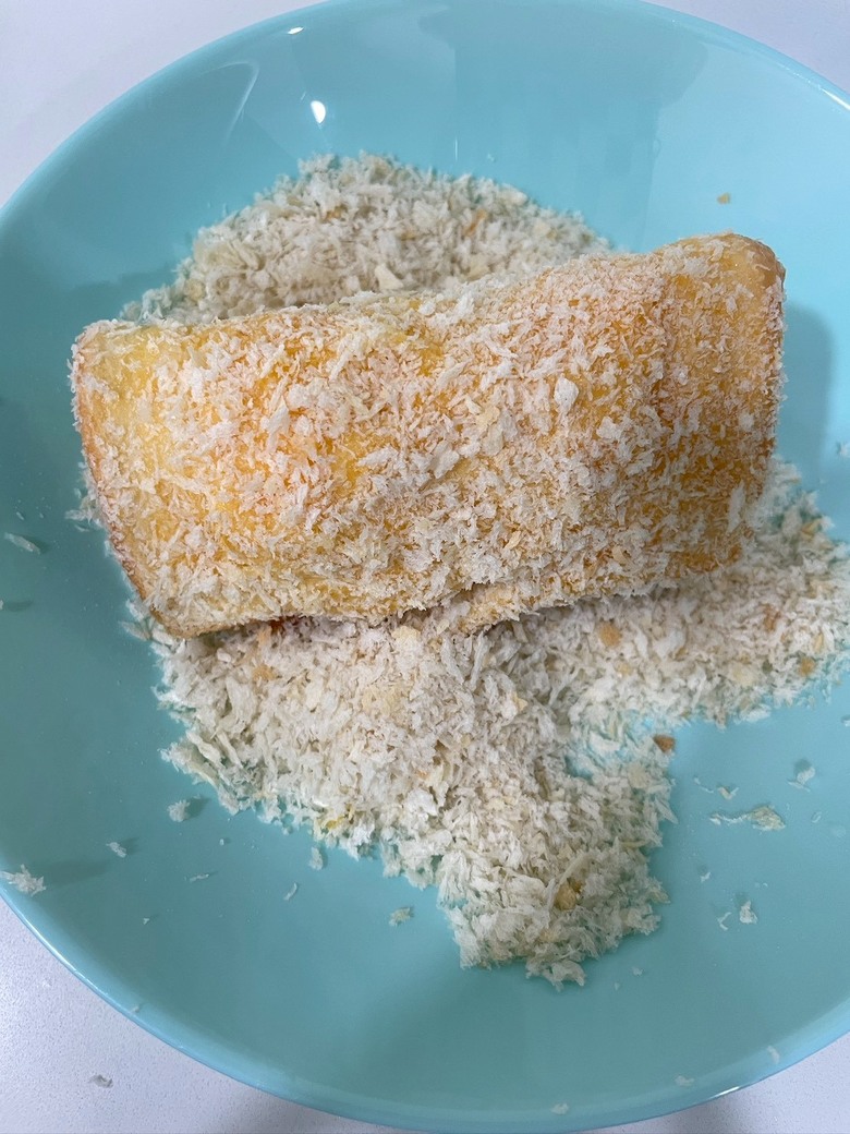 簡單酥脆！韓式起司熱狗吐司捲