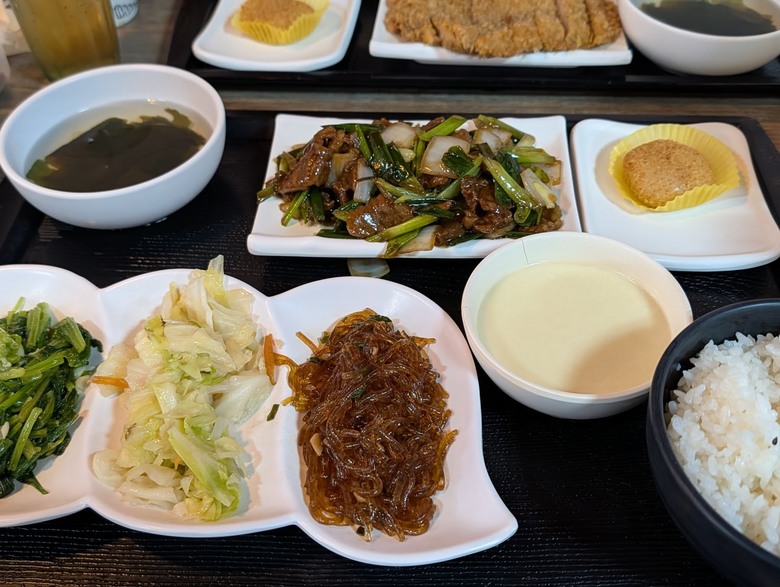 從 平 和 車 站 騎 向 東 華 大 學