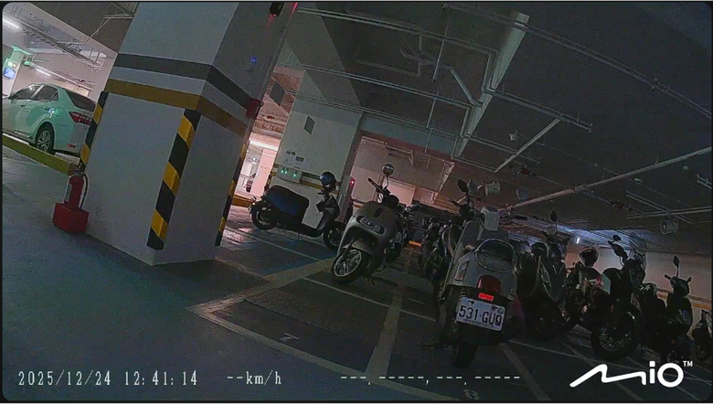 大型重機及通勤族的救星，Mio MiVue&trade; MK50 實測：告別手機噴飛與對焦模組壞掉的囧境